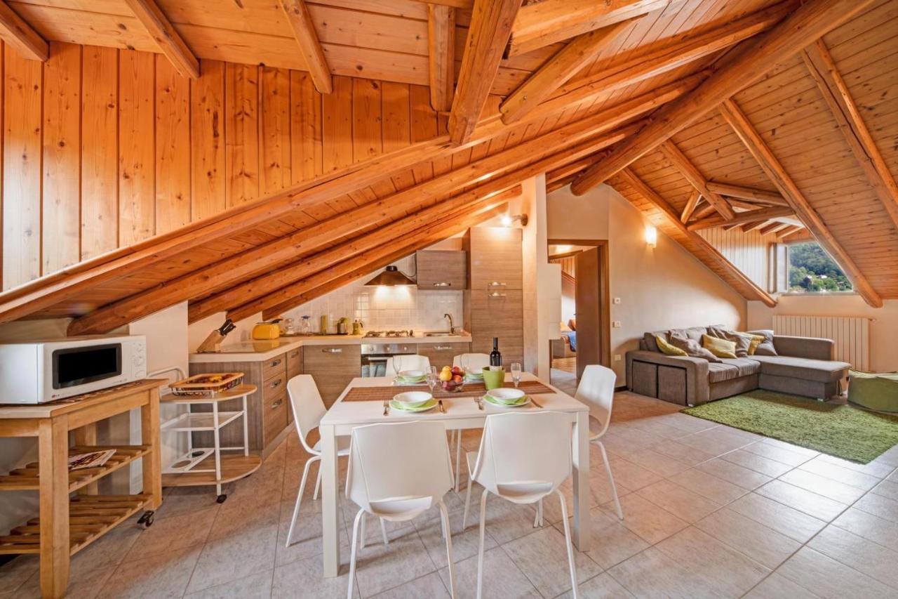 Apartment Mansarda Fra Monte E *