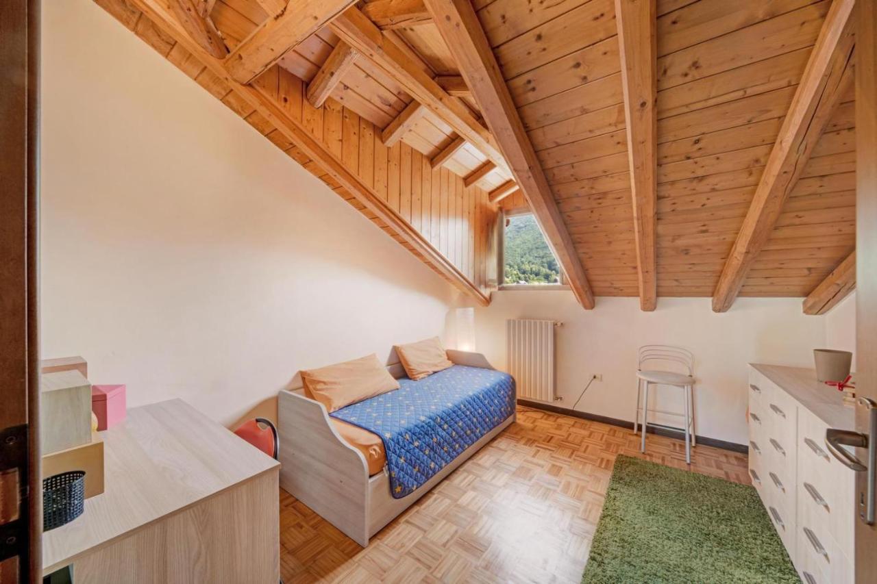 Apartment Mansarda Fra Monte E *