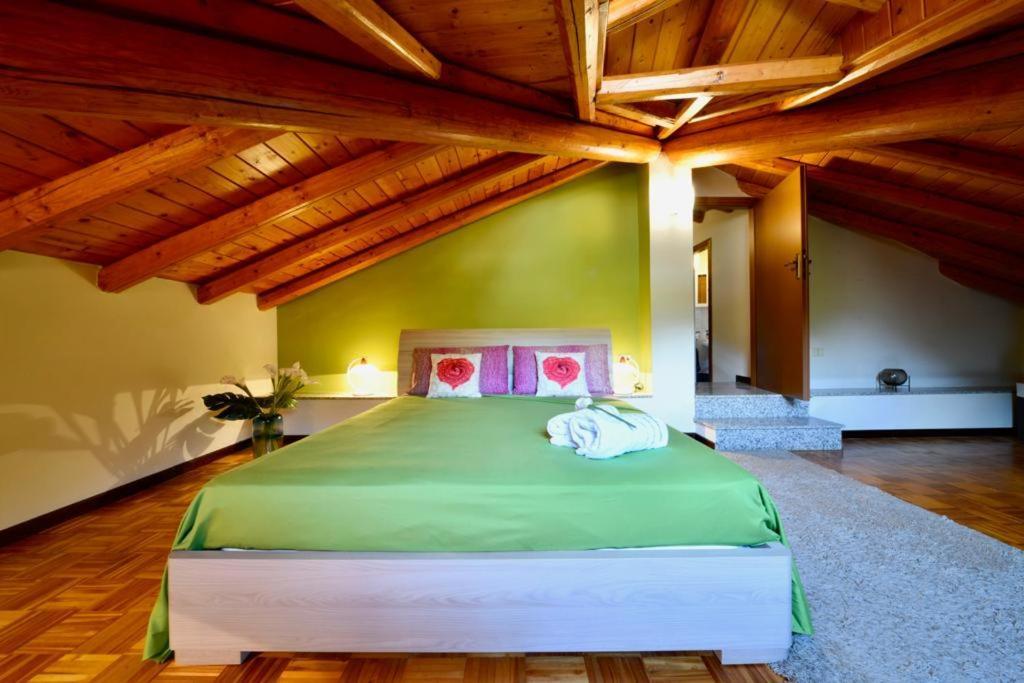 Apartment Mansarda Fra Monte E Esino Lario